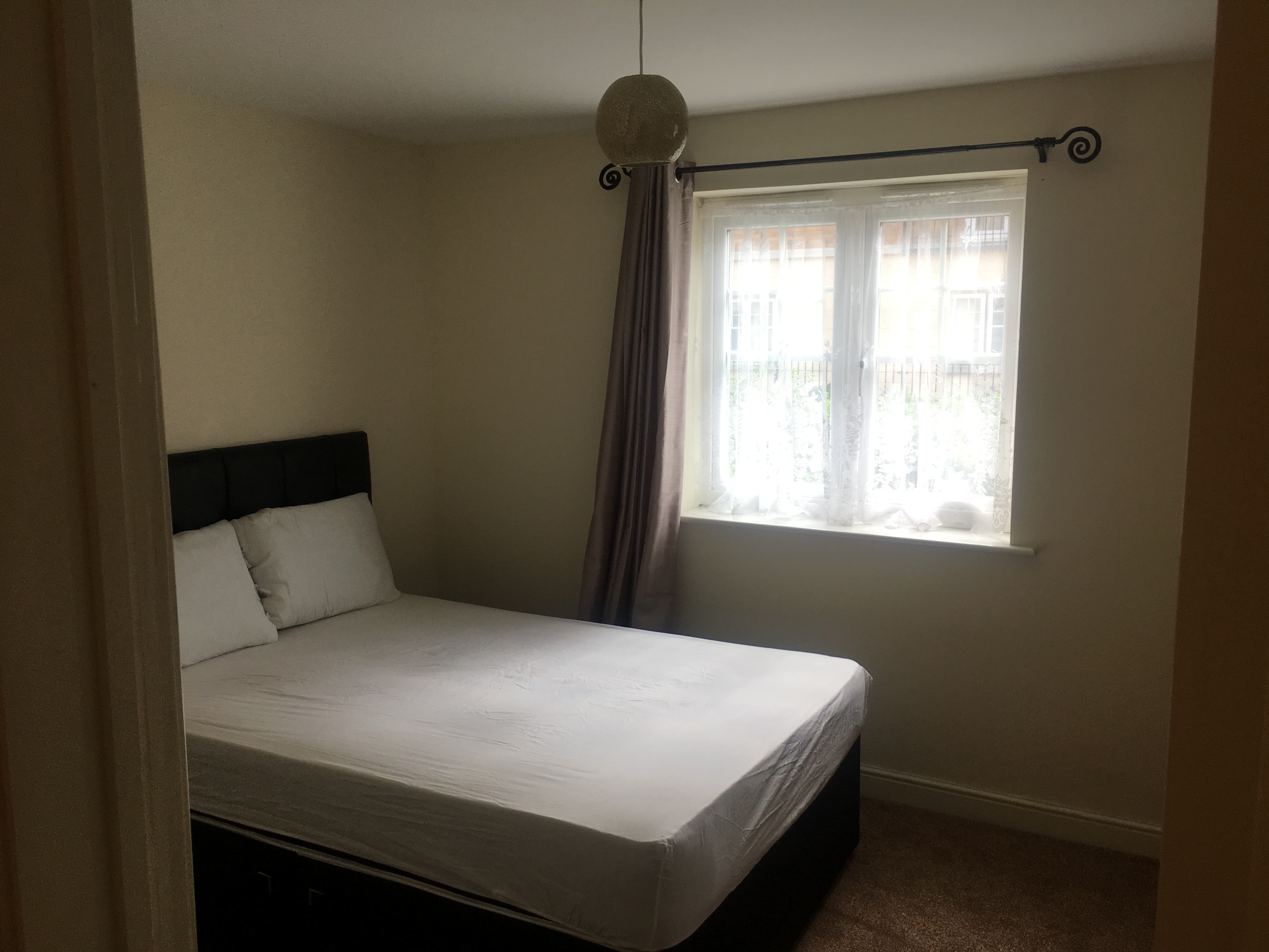 2 Bedrooms Flat, 